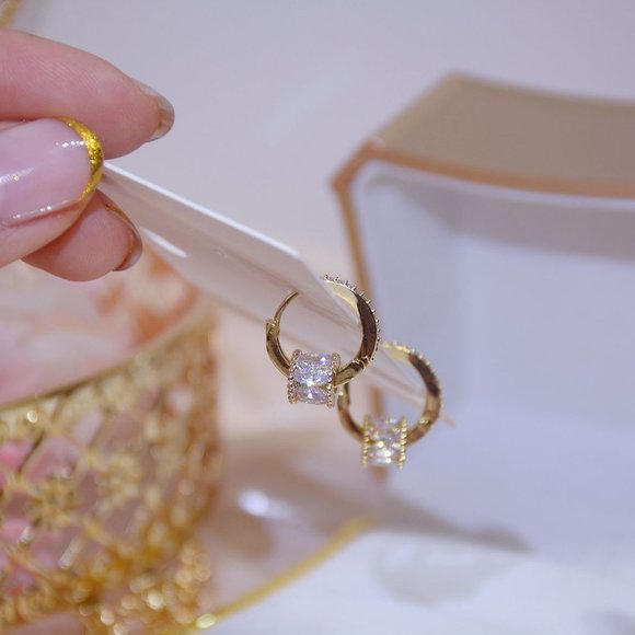 NEW 14K Gold Plated Diamond Huggie Hoop Earrings - Picture 6 of 9